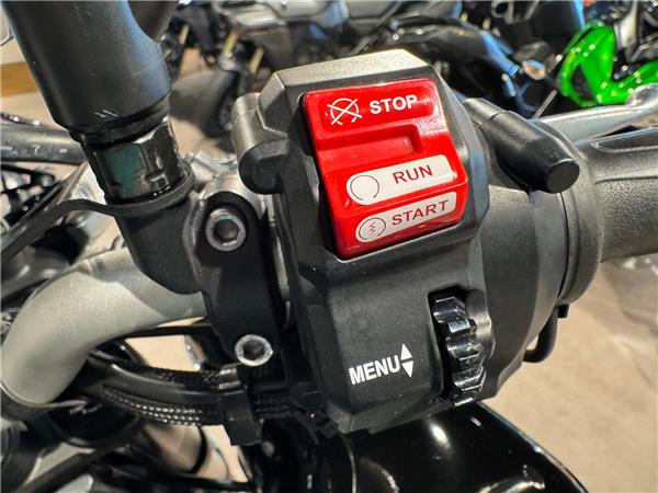 2023 YAMAHA MT-10
