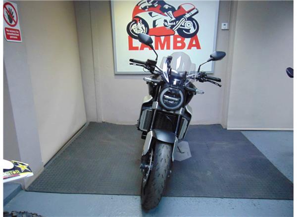 2018 Honda CB1000R 1000 - Image 2