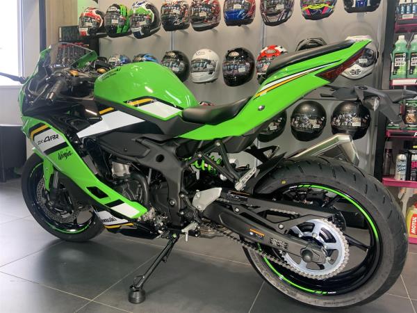 B1 サイズ 自作 「新緑」明るい春が来ます。 B1 サイズ 自作 「新緑」明るい春が来ます。