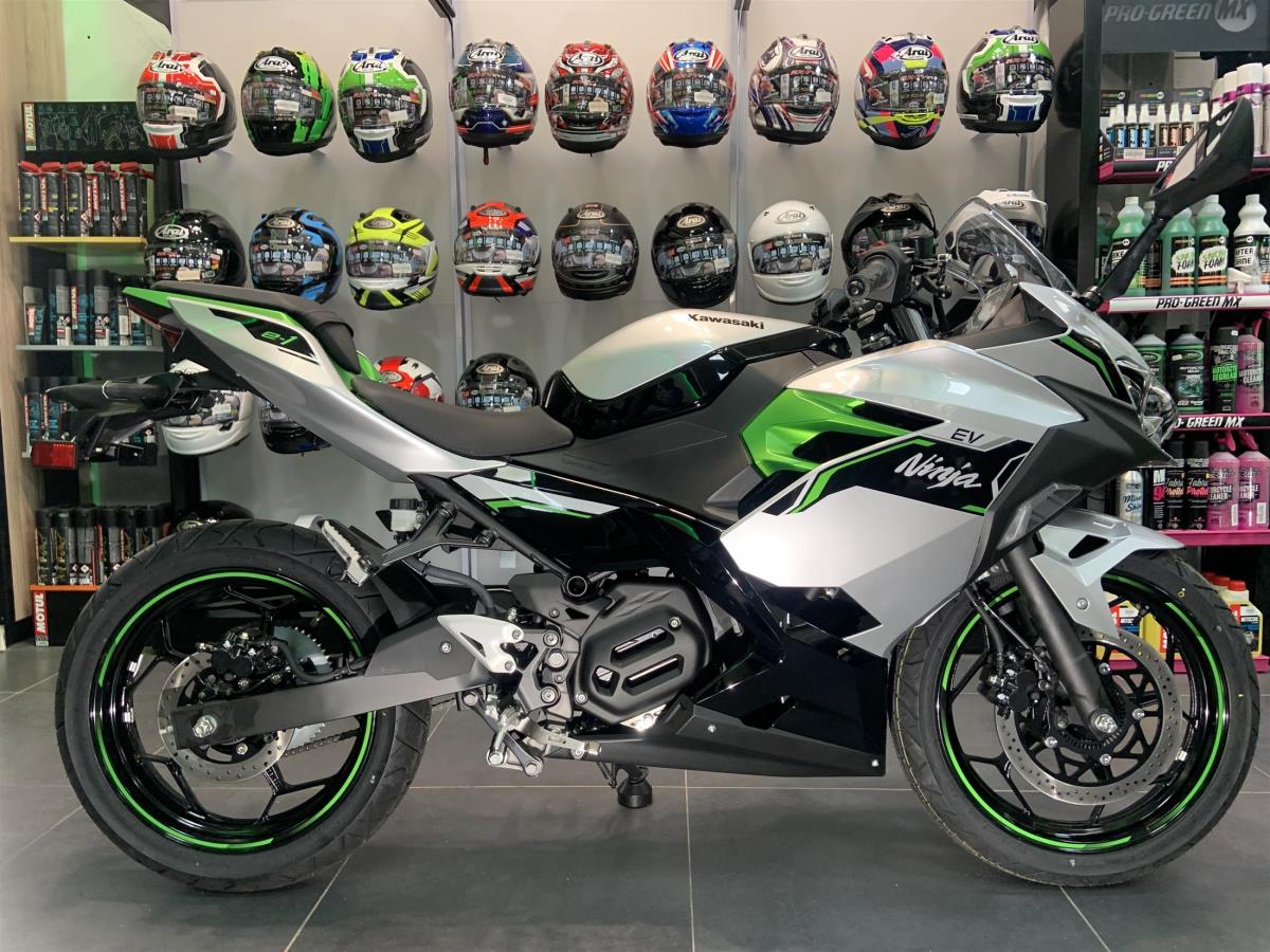 Main image of 2024 KAWASAKI NINJA E1 NOW £3995 SAVE £3759