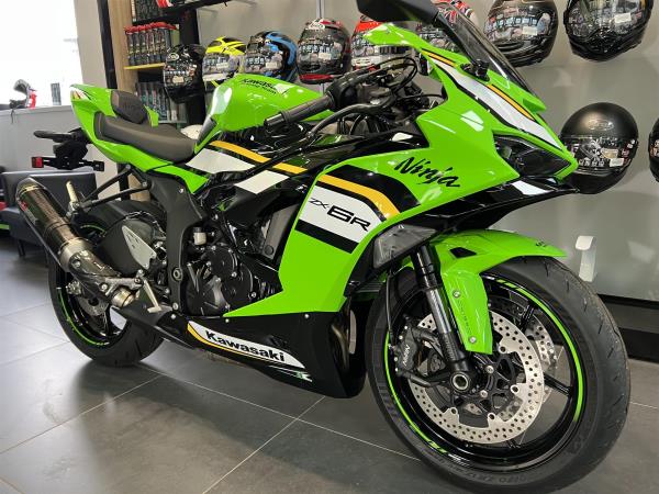 深崎暮人　Falling Green 0% FINANCE AVAILABLE 2025 KAWASAKI ZX6R PERFORMANCE IN LIME