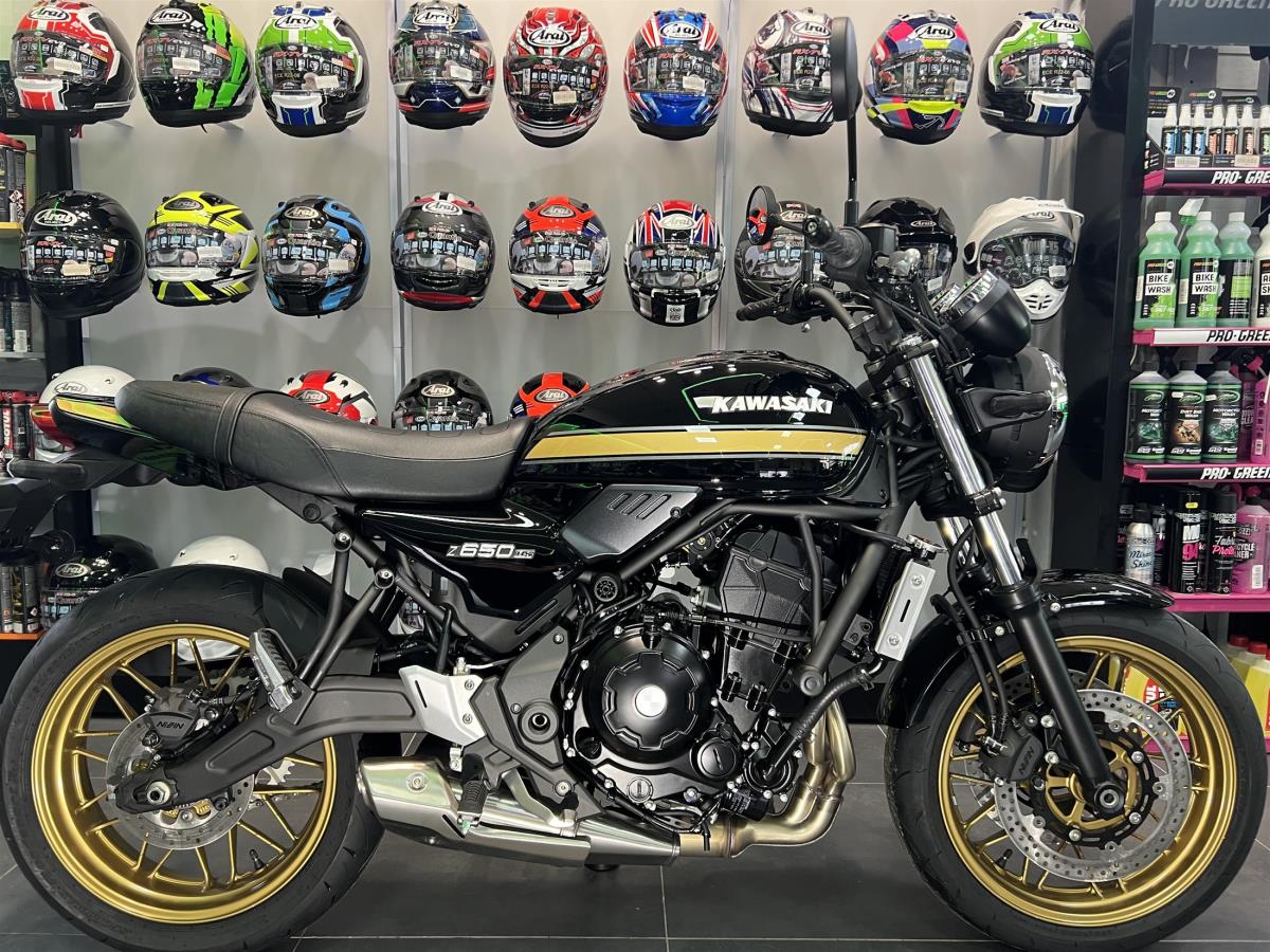 Main image of 2025 KAWASAKI Z650RS IN EBONY