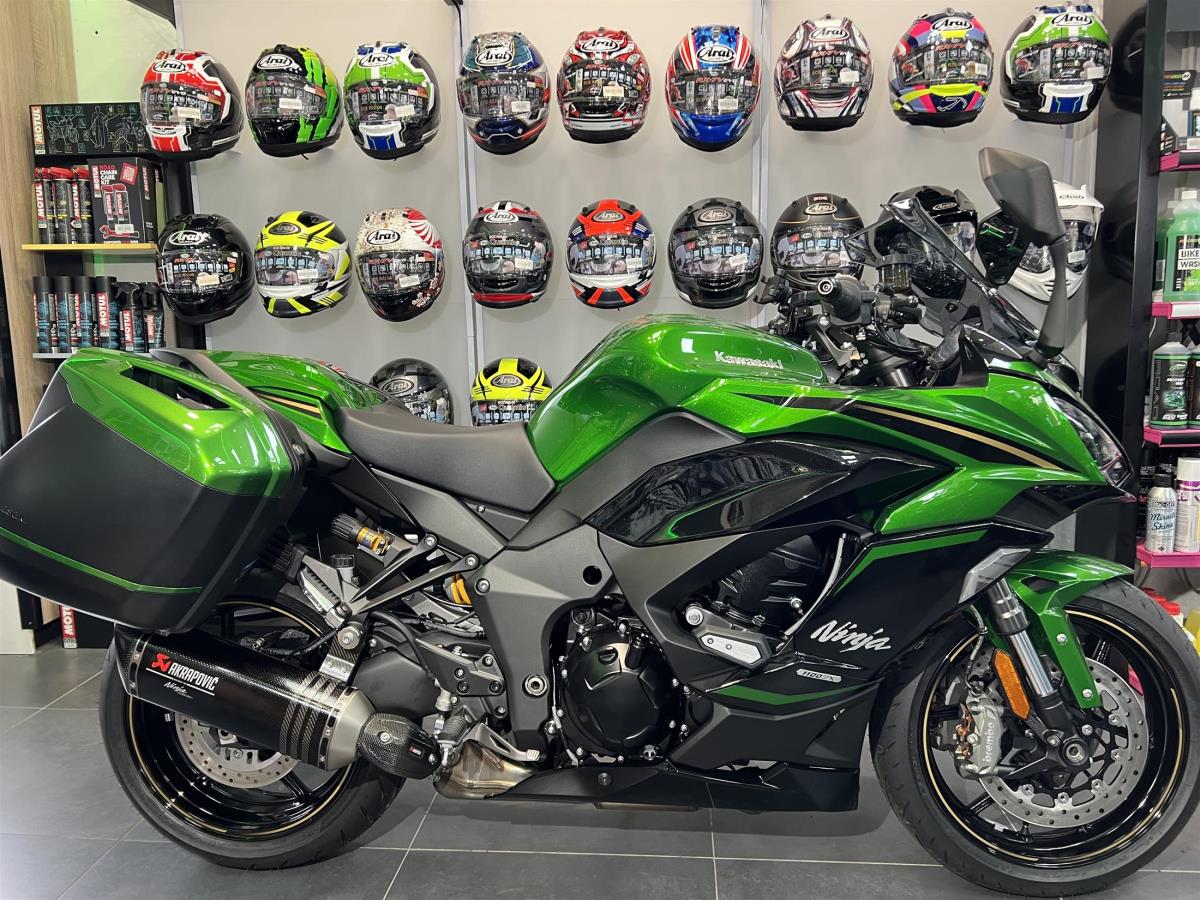 Main image of SAVE £1000 2025 KAWASAKI NINJA 1100SX SE PERFORMANCE TOURER EDITION IN EMERALD BLAZED GREEN
