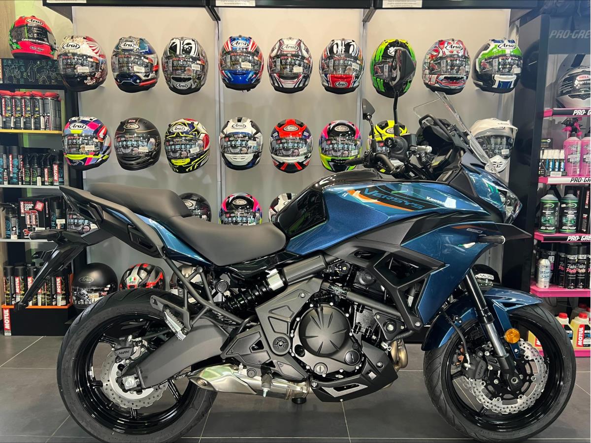Main image of 2026 KAWASAKI VERSYS 650 IN METALLIC DEEP BLUE