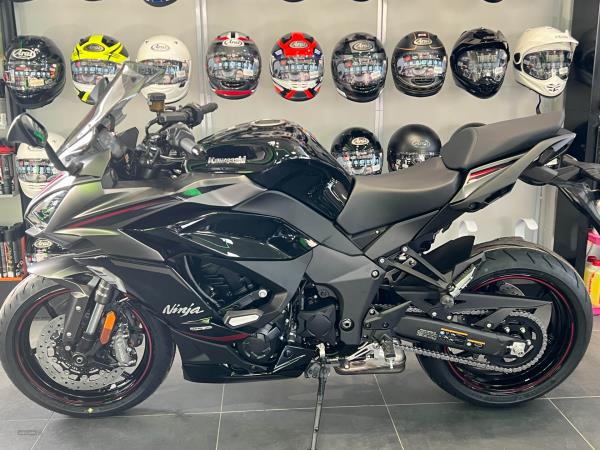 2025 PRE REG NINJA 1100SX SE PERFORMANCE EDITION SAVE £1400