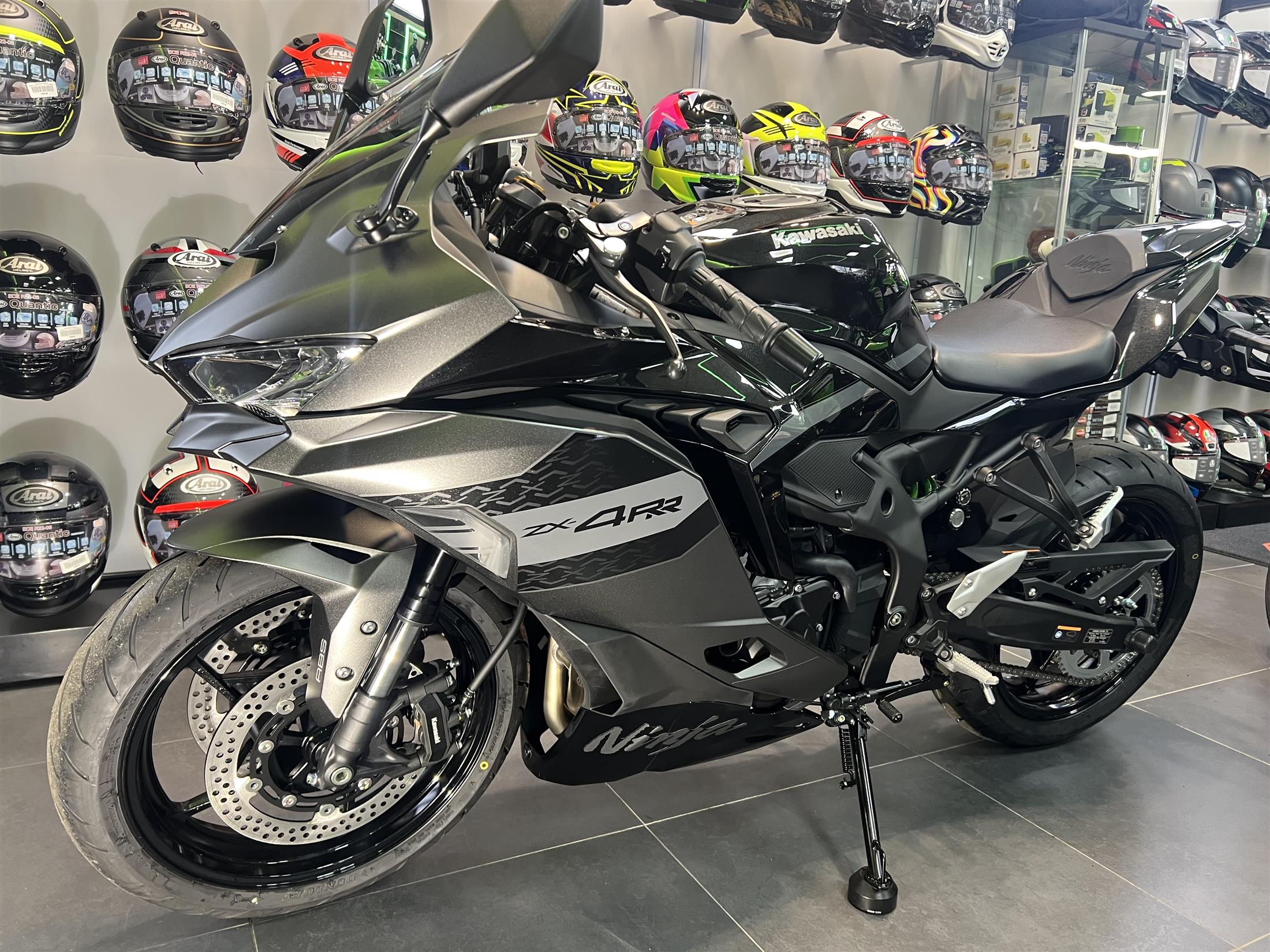 2026 KAWASAKI ZX4RR PERFORMANCE IN METALLIC MATTE GRAPHENSTEEL