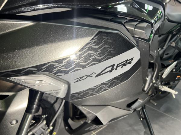 2026 KAWASAKI ZX4RR PERFORMANCE IN METALLIC MATTE GRAPHENSTEEL