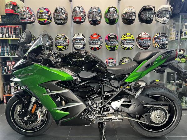 Thumbnail 3 of UNREGISTERED KAWASAKI H2 SX SE SAVE £3828