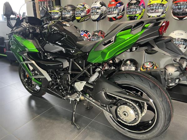 Thumbnail 4 of UNREGISTERED KAWASAKI H2 SX SE SAVE £3828