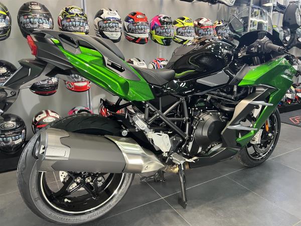 Thumbnail 6 of UNREGISTERED KAWASAKI H2 SX SE SAVE £3828