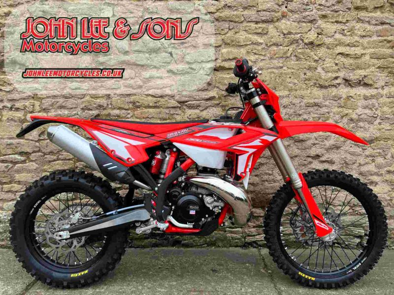 New Beta RR300 2T 2024 RED