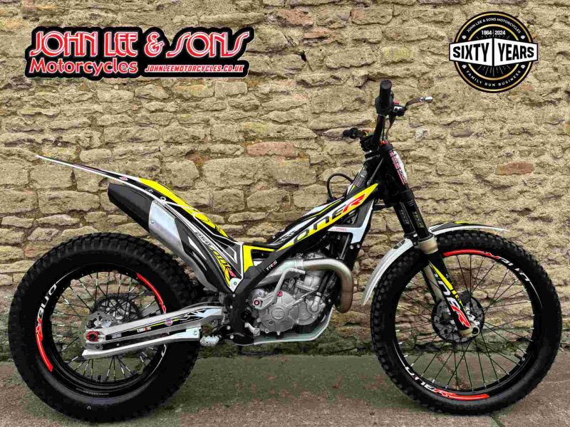 New TRS ONE-R 250CC E-START 2025 BLACK