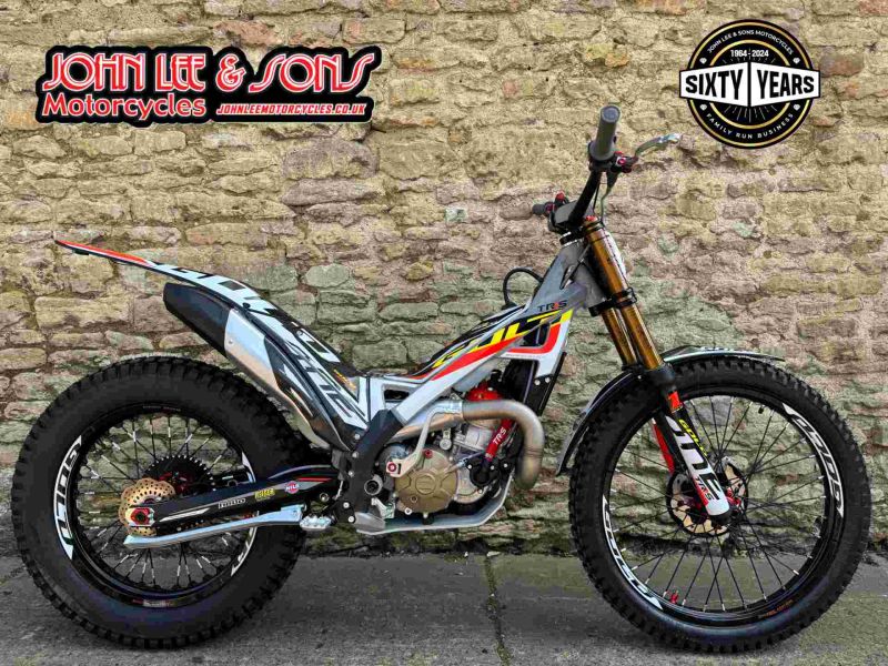 New TRS ONE-RR 250CC FI GOLD EDITION GREY