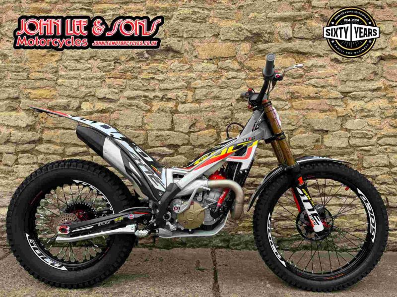 New TRS ONE-RR FI 300CC GOLD EDITION 2025 GREY