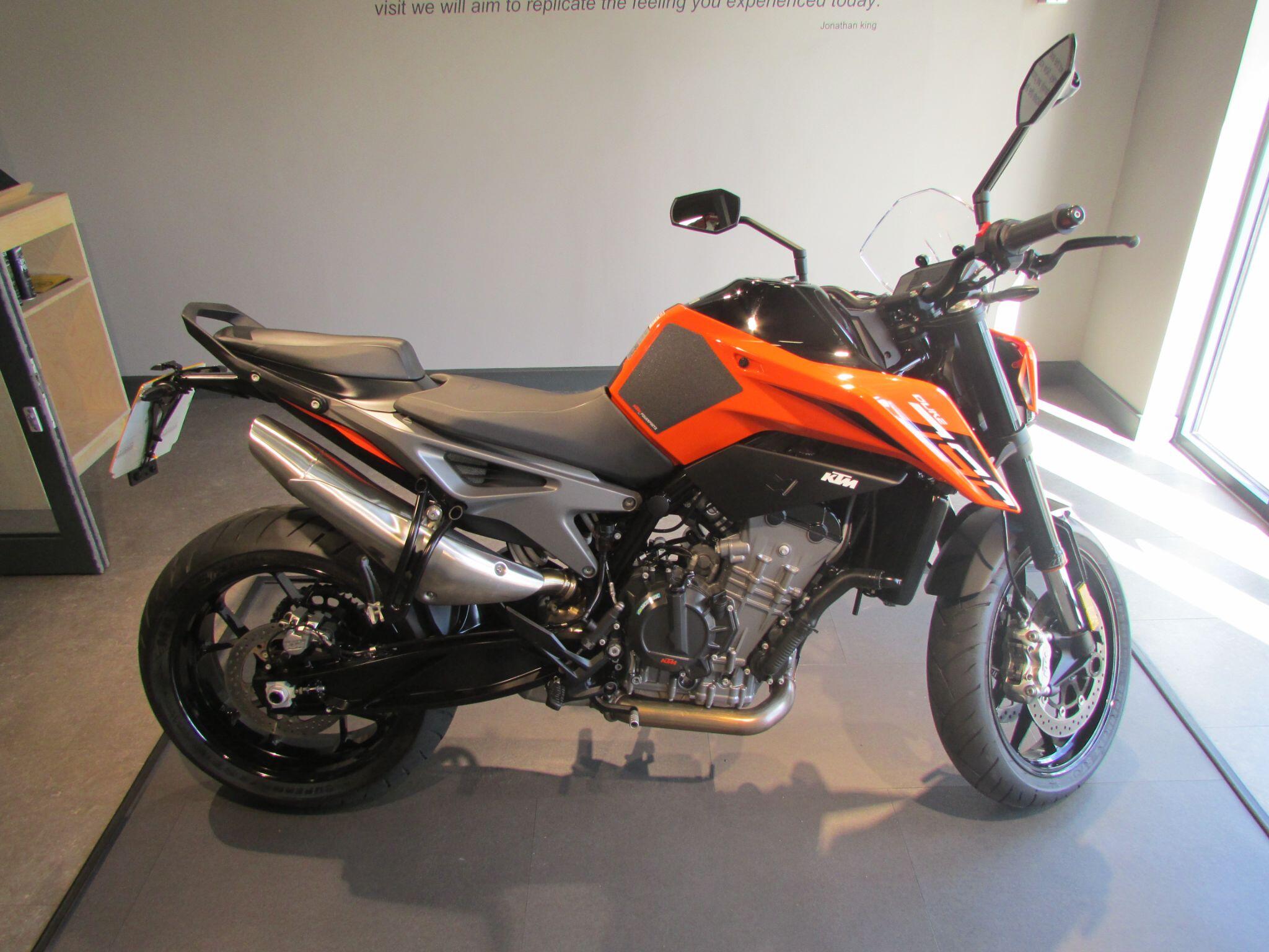 2024 KTM 790 Duke 2024 KTM 790 Duke