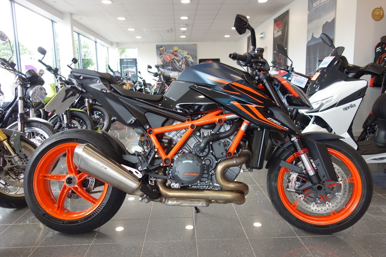 Superduke R (23 MY)