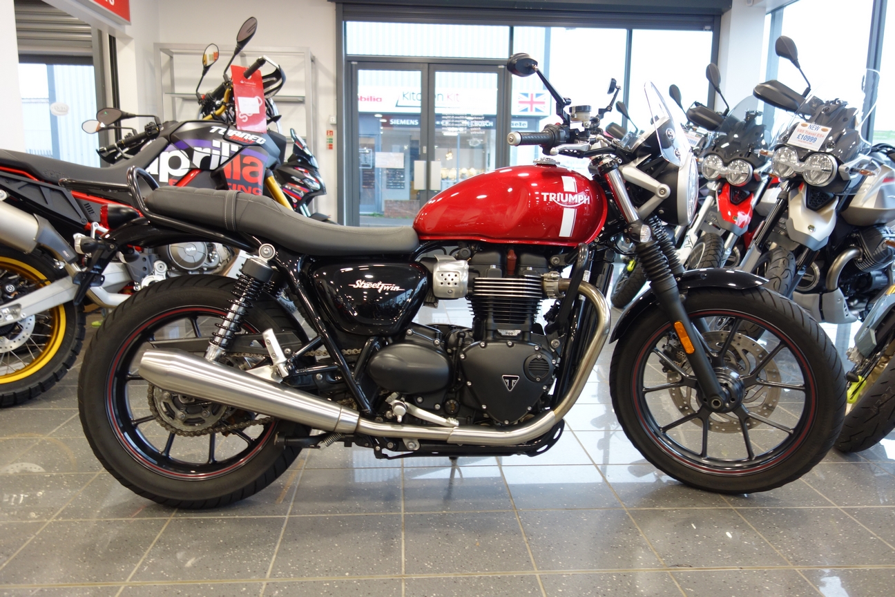 Bonneville Street Twin