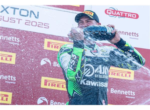 Double Podium Delight for AJN Steelstock Kawasaki at Thruxton