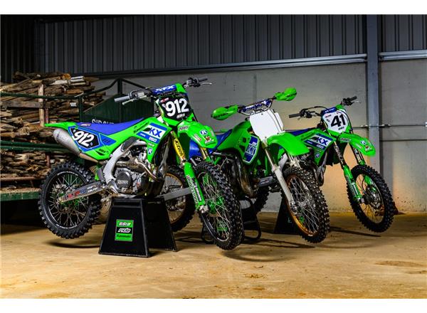 SevenSeven2 Ride Kawasaki Turns Back the Clock with Stunning Retro Livery