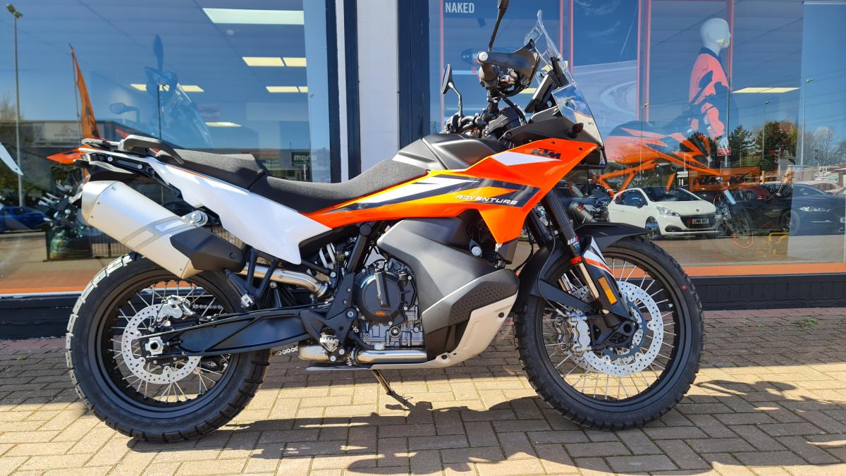 0000 KTM 890 ADVENTURE