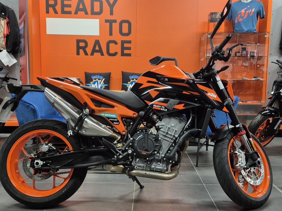 2023 KTM 890 DUKE GP