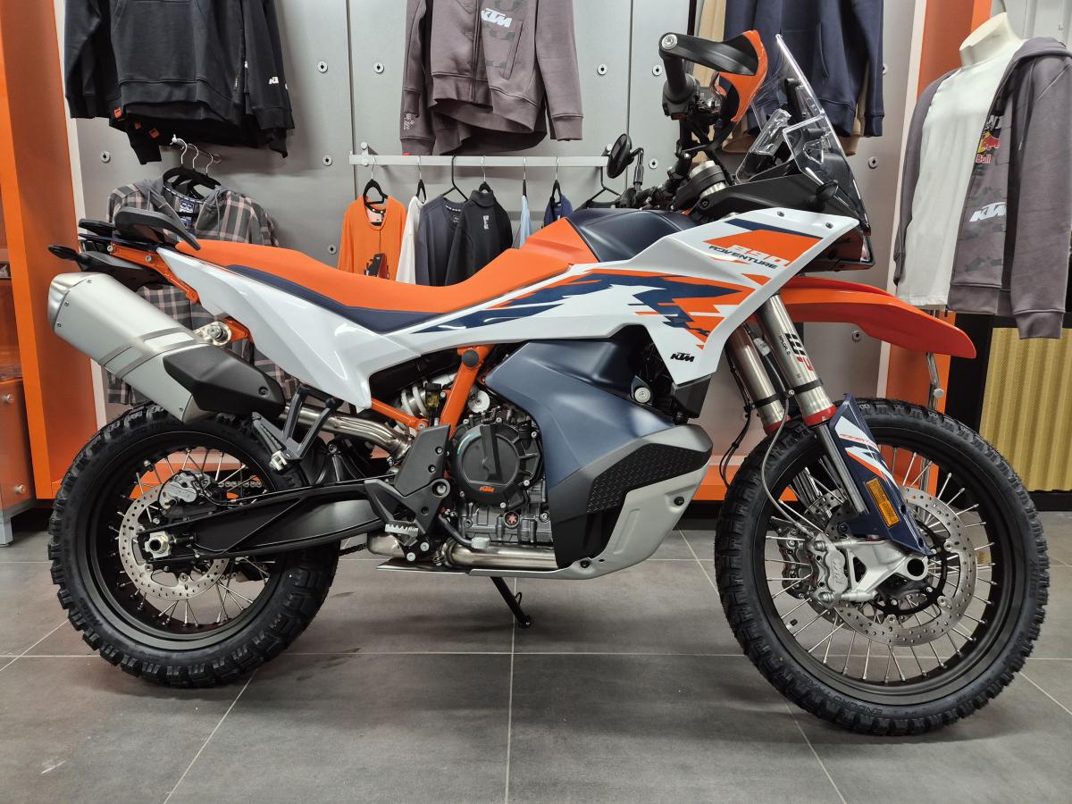 0000 KTM 890 ADVENTURE R
