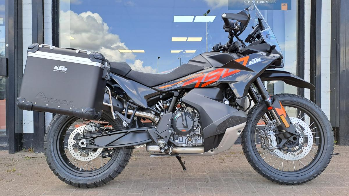 0000 KTM 790 ADVENTURE