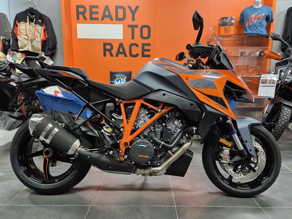 0000 KTM 1290 SUPERDUKE GT ABS
