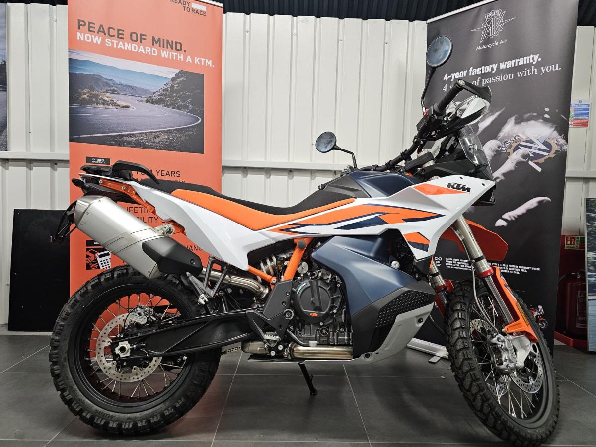 0000 KTM 890 ADVENTURE R