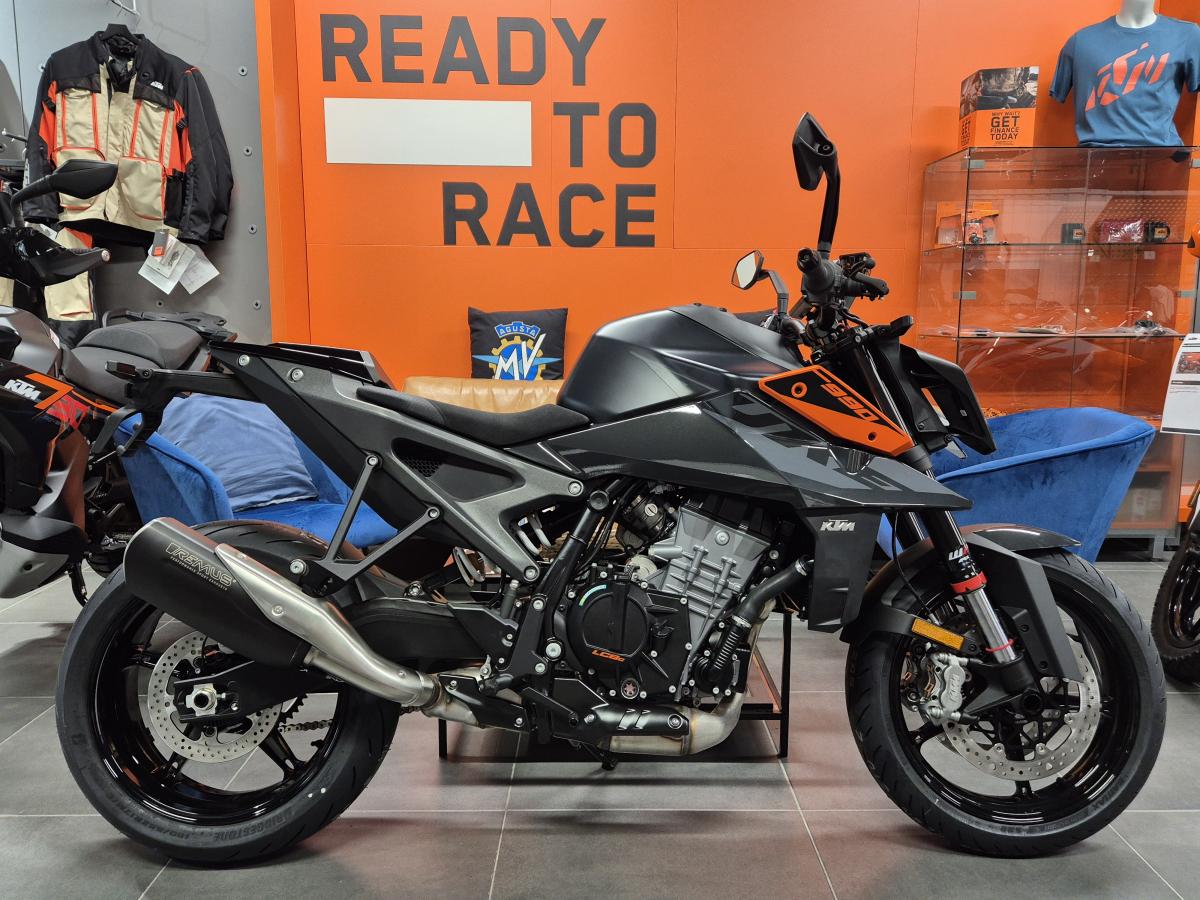 0000 KTM 990 DUKE