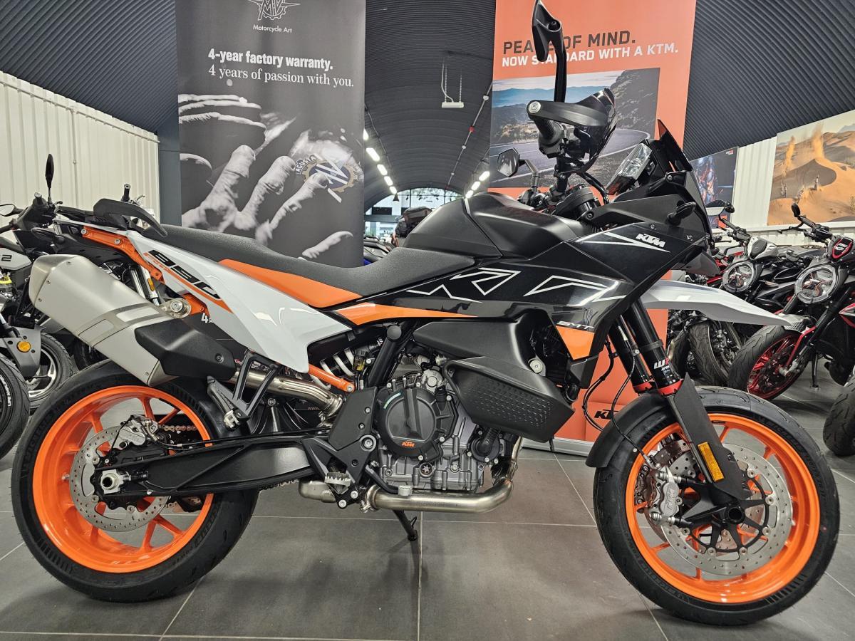 0000 KTM 890 SMT 0000 KTM 890 SMT