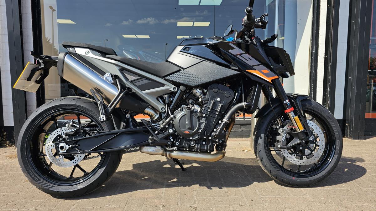 0000 KTM 790 DUKE 0000 KTM 790 DUKE