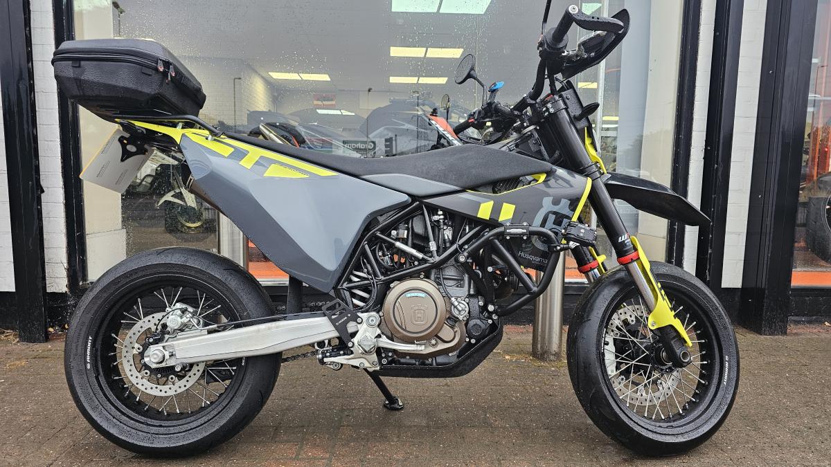 2024 HUSQVARNA 701 SUPERMOTO 2024