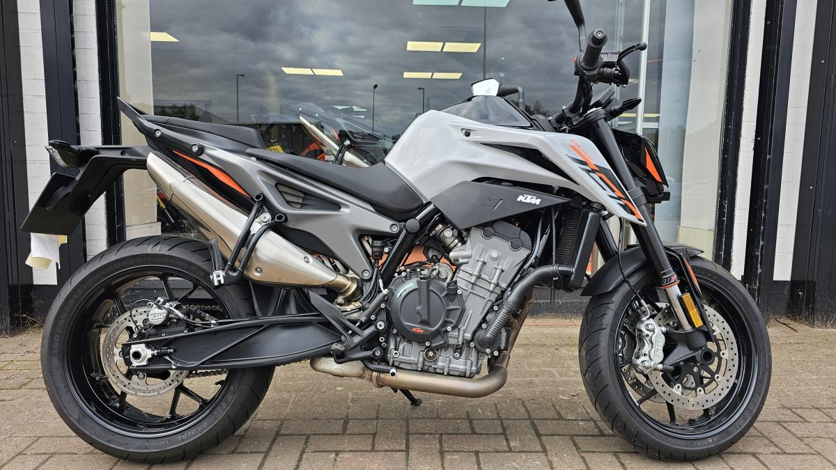 2025 KTM  790 DUKE L 24