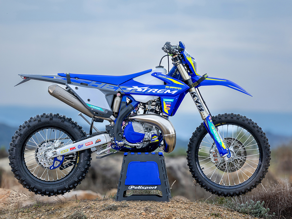 300 SE XTREM 2025