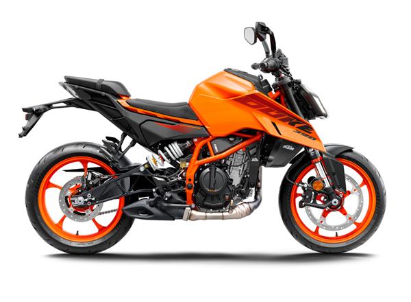 390 Duke 2025