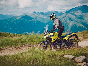 V-STROM 1050 AND 1050XT AVAILABLE NOW.