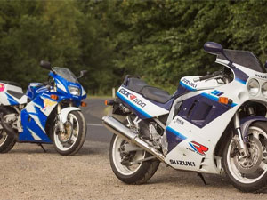 CLASSIC SUZUKI SUNDAY FINALLY RETURNS TO THE SUPER SAUSAGE CAFÉ