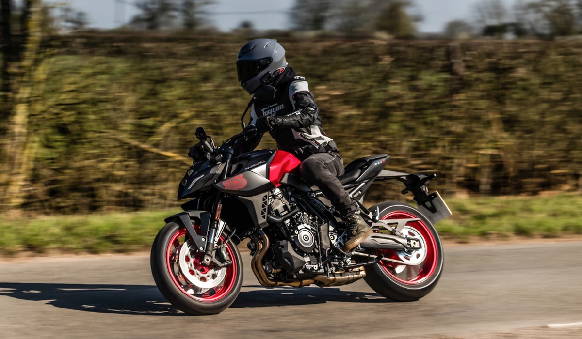 GSX-8S