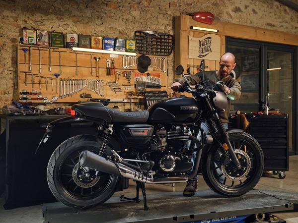 Hondacustoms.com set to return to Wheels and Waves in 2025 – celebrating six years of customisation with the all-new GB350S