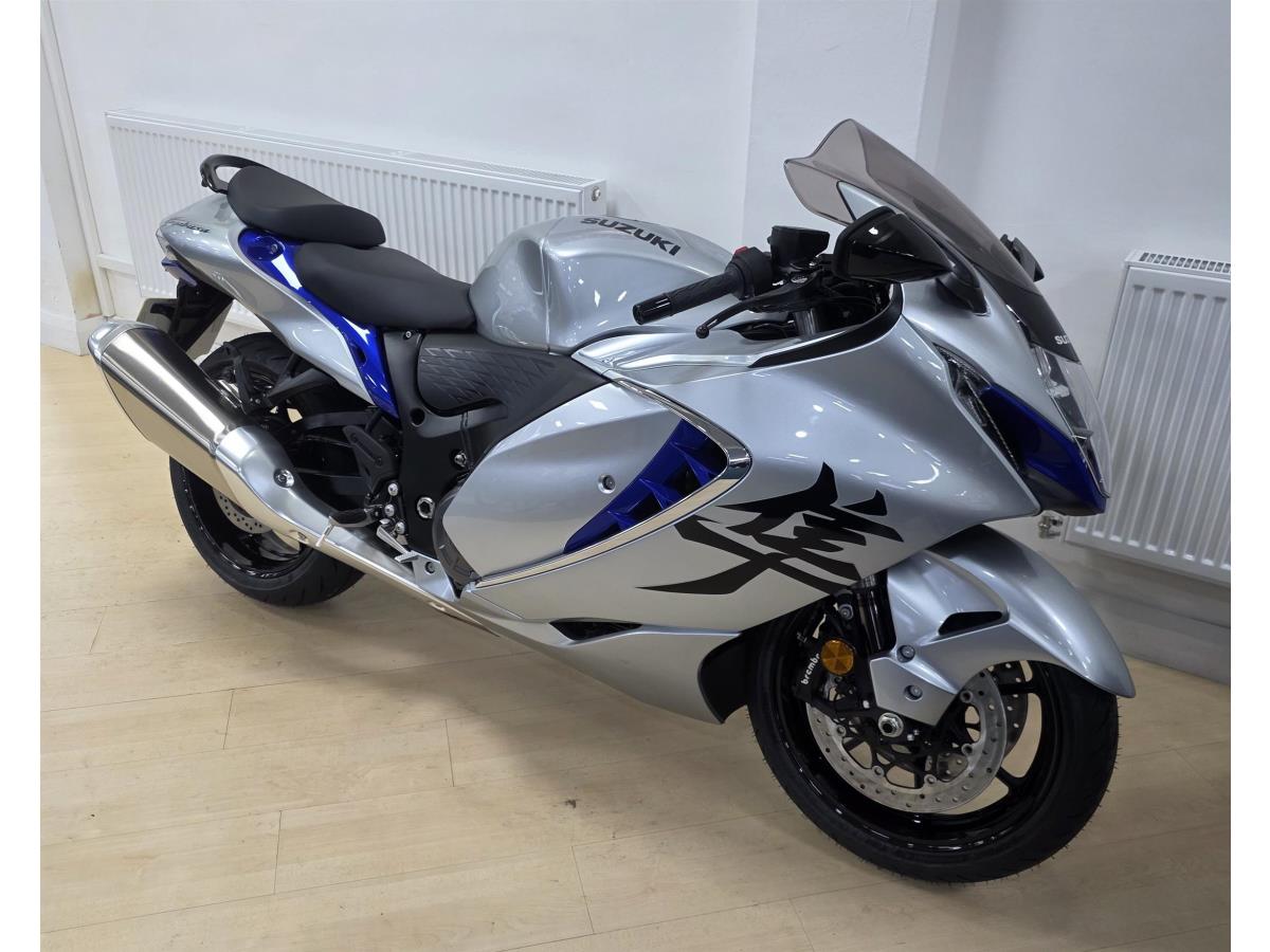 Main image of Suzuki GSX1300R Hayabusa