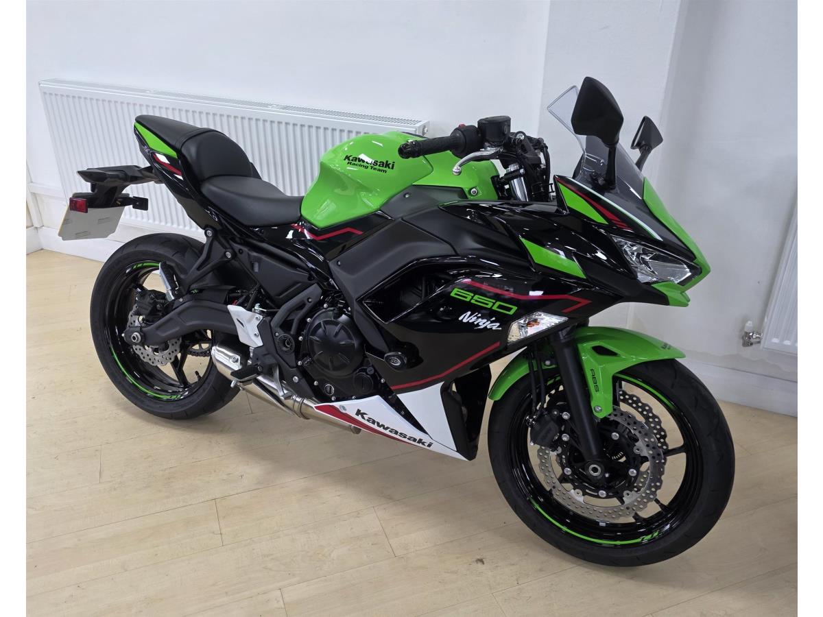 Main image of Kawasaki Ninja 650 KRT