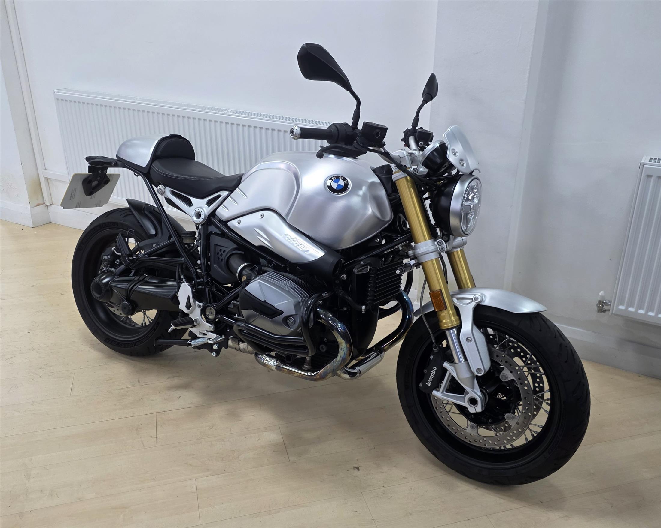 BMW R NineT
