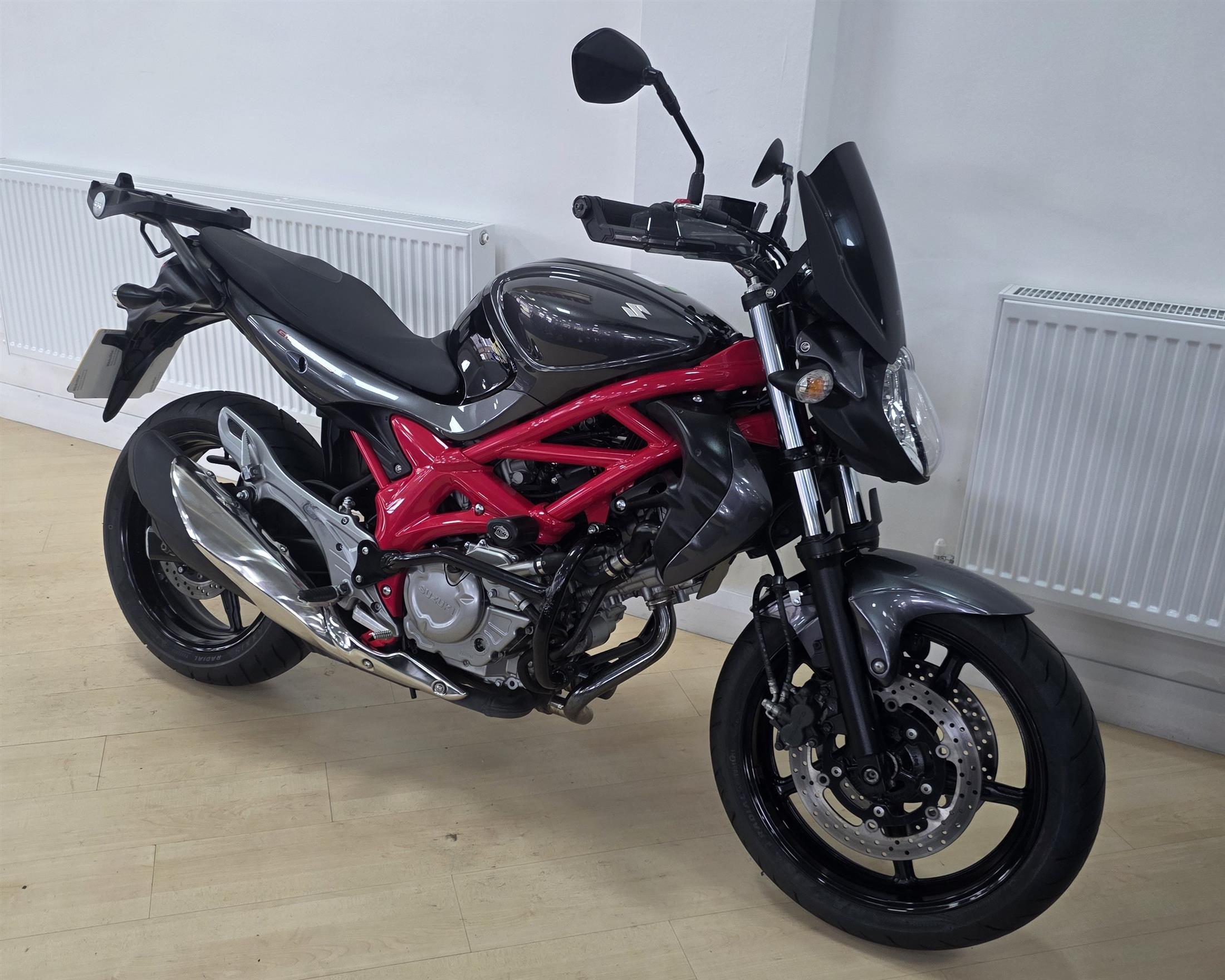 Suzuki SFV650 Gladius