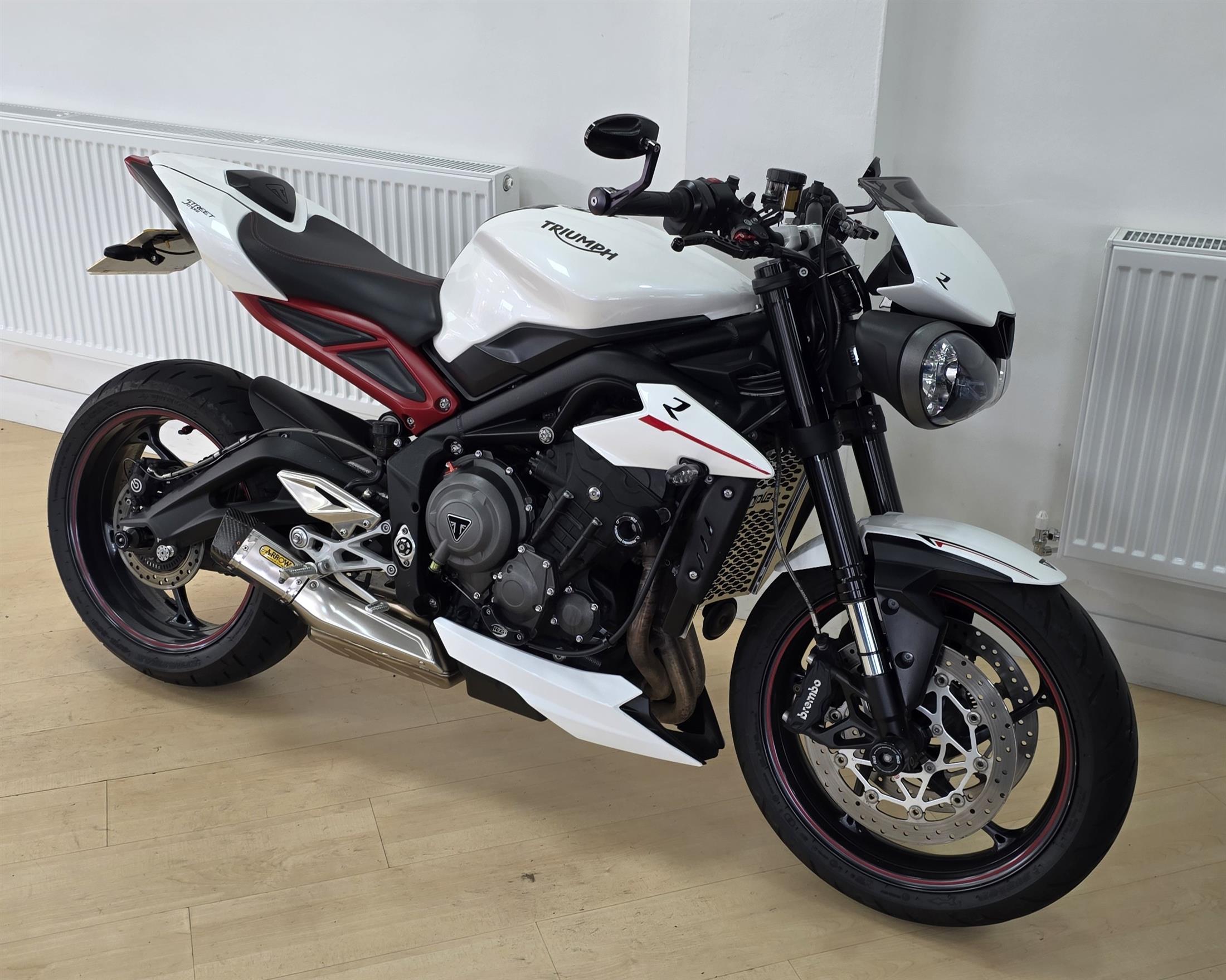 Triumph Street Triple R 765