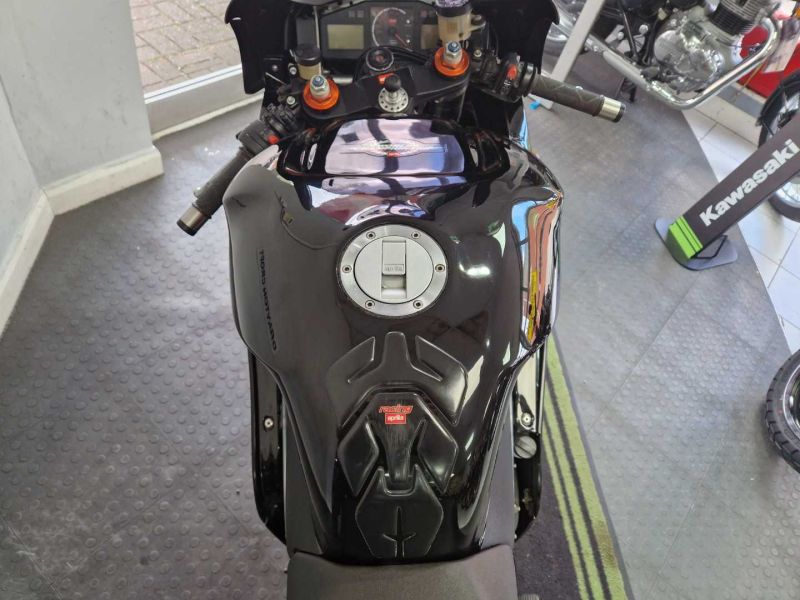 2004 Aprilia RSV 1000 Black