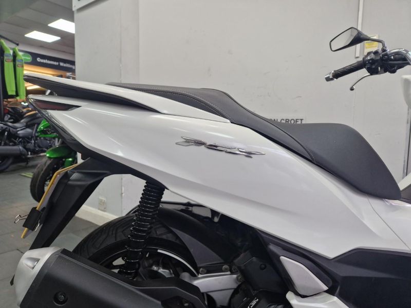 2021 Honda PCX 125 White