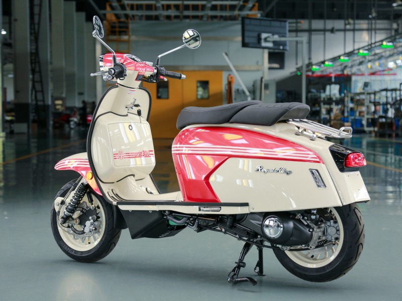 New Royal Alloy GP300 SE LC E5 RED IVORY