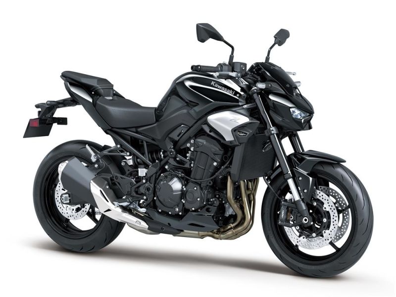New Kawasaki Z900 BK – BLACK