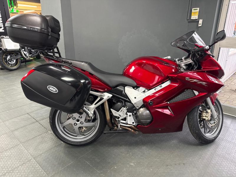 2006 Honda VFR800A-6 V-tec ABS RED